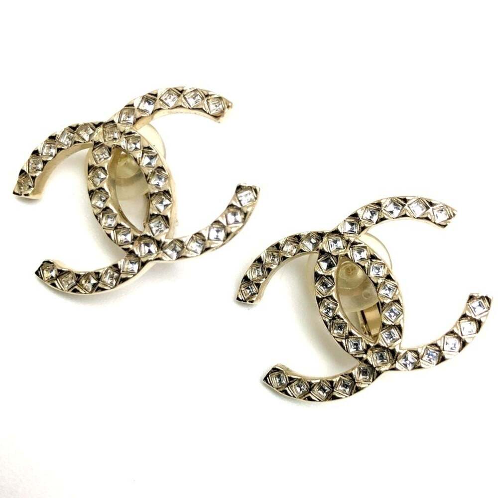CHANEL Authentic Logo Earrings - Picture 6 of 8